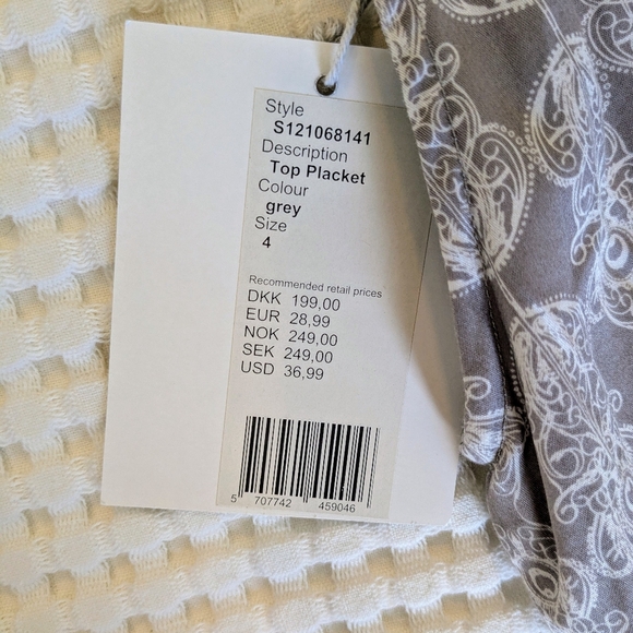 NWT Wheat Danish Design Gray And White Placket Sleeveless Patterned Girls Top 4T - Picture 6 of 6